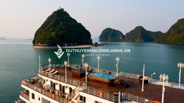 Nghệ thuật trên du thuyền nhà hàng Paradise Delight cruise