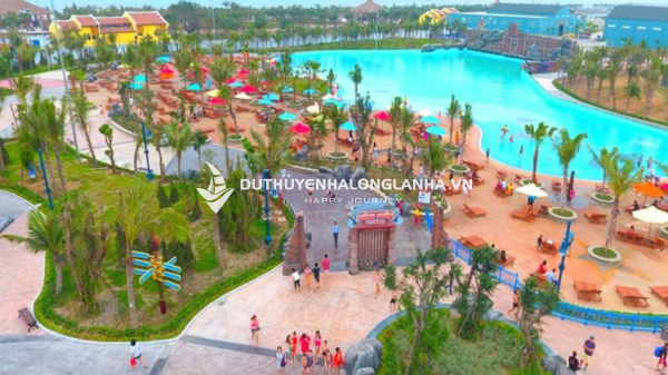 Công viên nước Hạ Long Typhoon Water Park là gì?